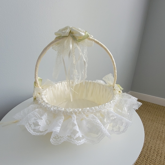 Set of 2 Flower Girl Baskets - Picture 8 of 16